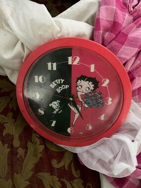 Betty Boop Pink and Black Round Wall Clock
